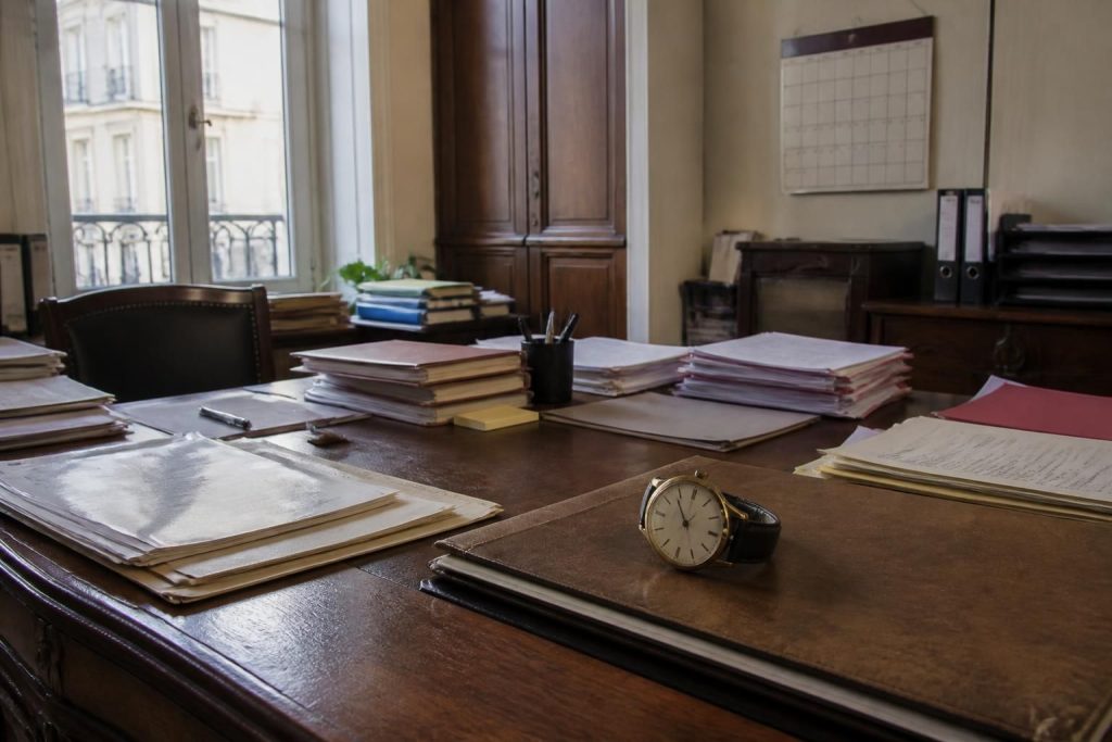 découvrez l'année exacte à laquelle la loi des 35 heures a été instaurée en france, ses origines et son impact sur le temps de travail.